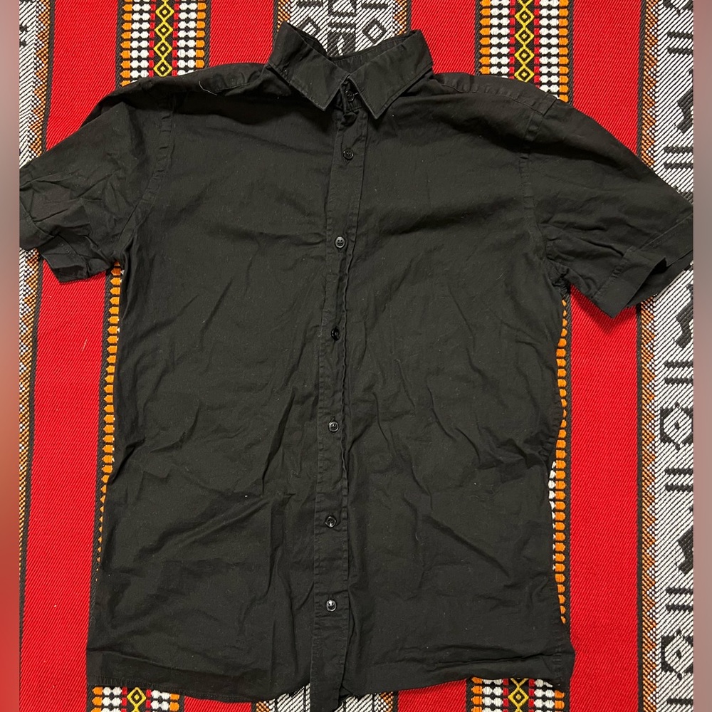 HA Essential Short Sleeve Button-Down Shirt - Size Small